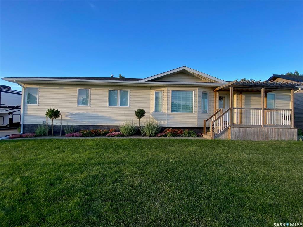 225 3rd Street  Weyburn Rm No. 67 SK S0C 1X0 photo