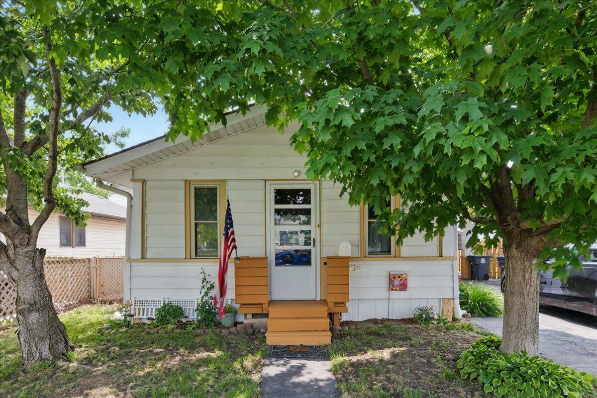Property Photo: 3439 5th Avenue IA 51501