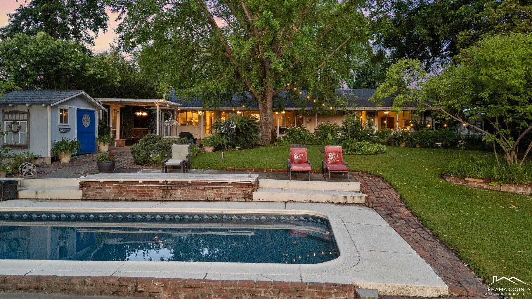 Property Photo: 410 Brearcliffe Drive CA 96080