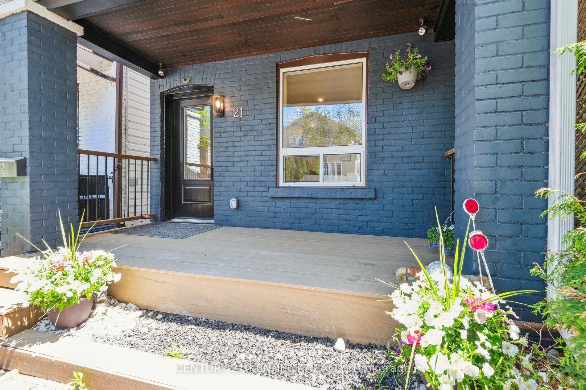 Property Photo: 21 Frankdale Avenue ON M4J 3Z8