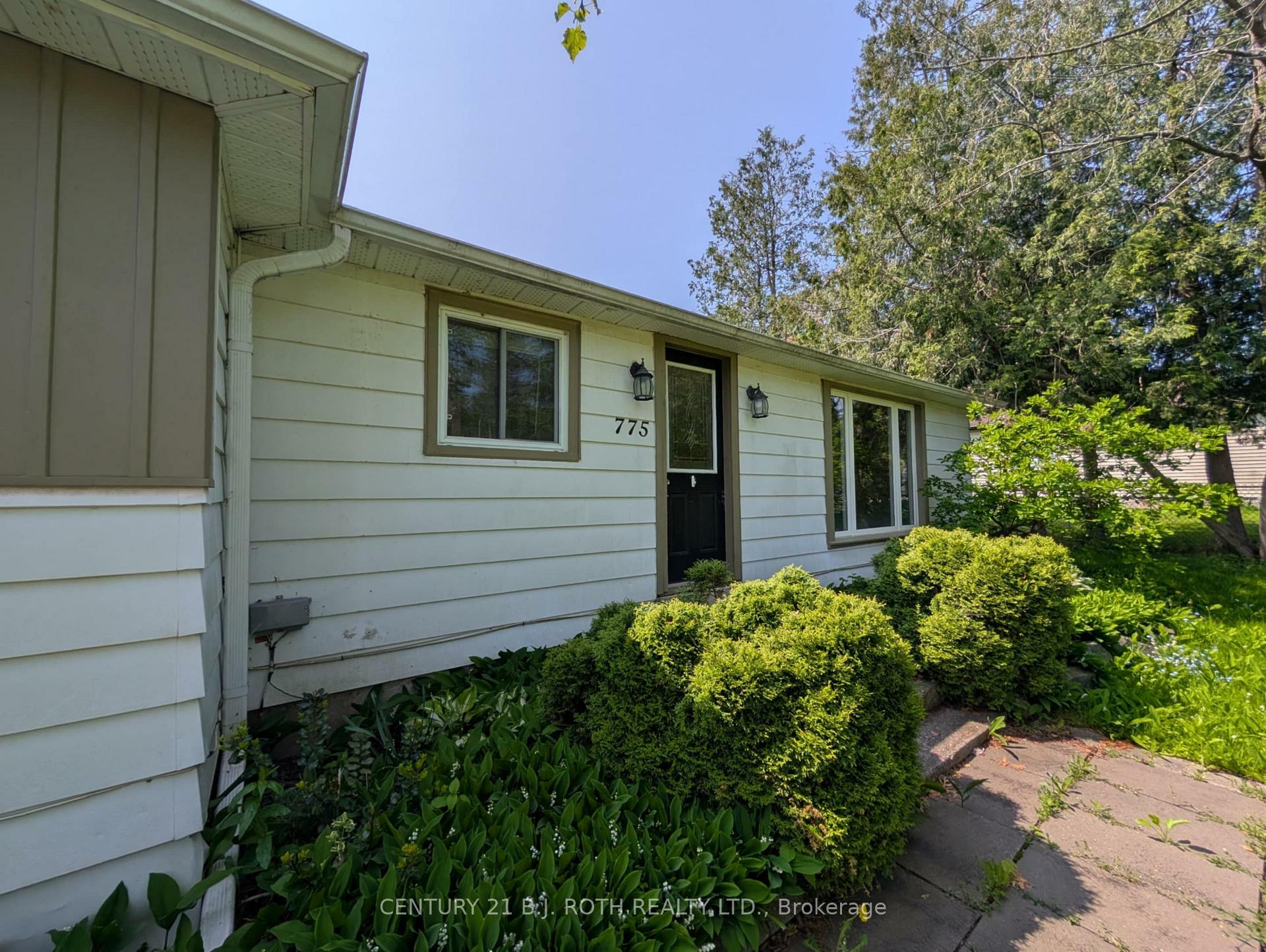 Photo de la propriété: 775 James Street ON L9S 2G6