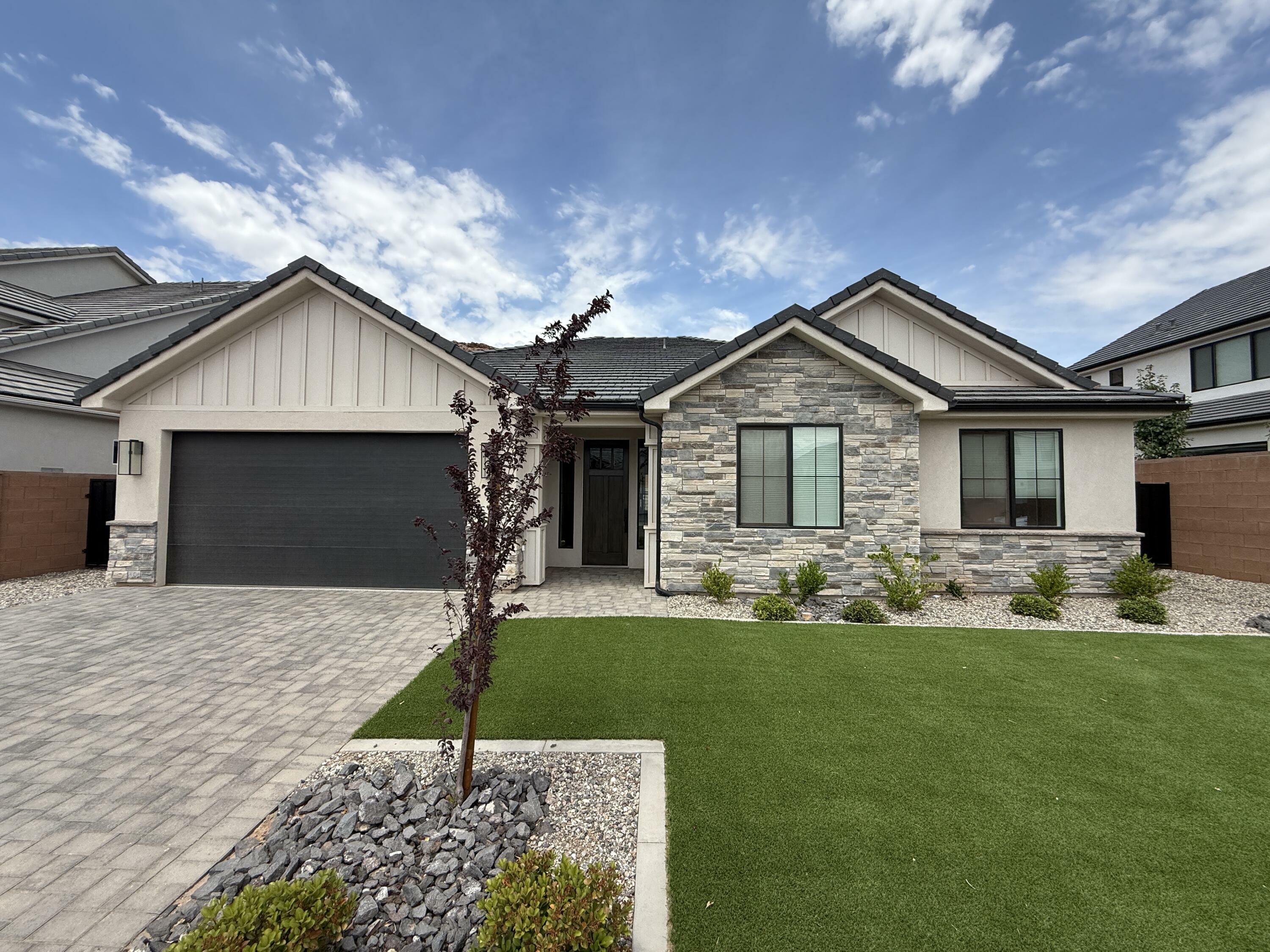 Property Photo: 2863 E Freshet Dr UT 84780