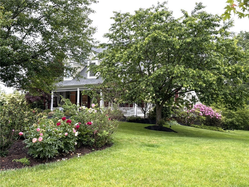 Property Photo: 5010 West Grove Ln PA 15044
