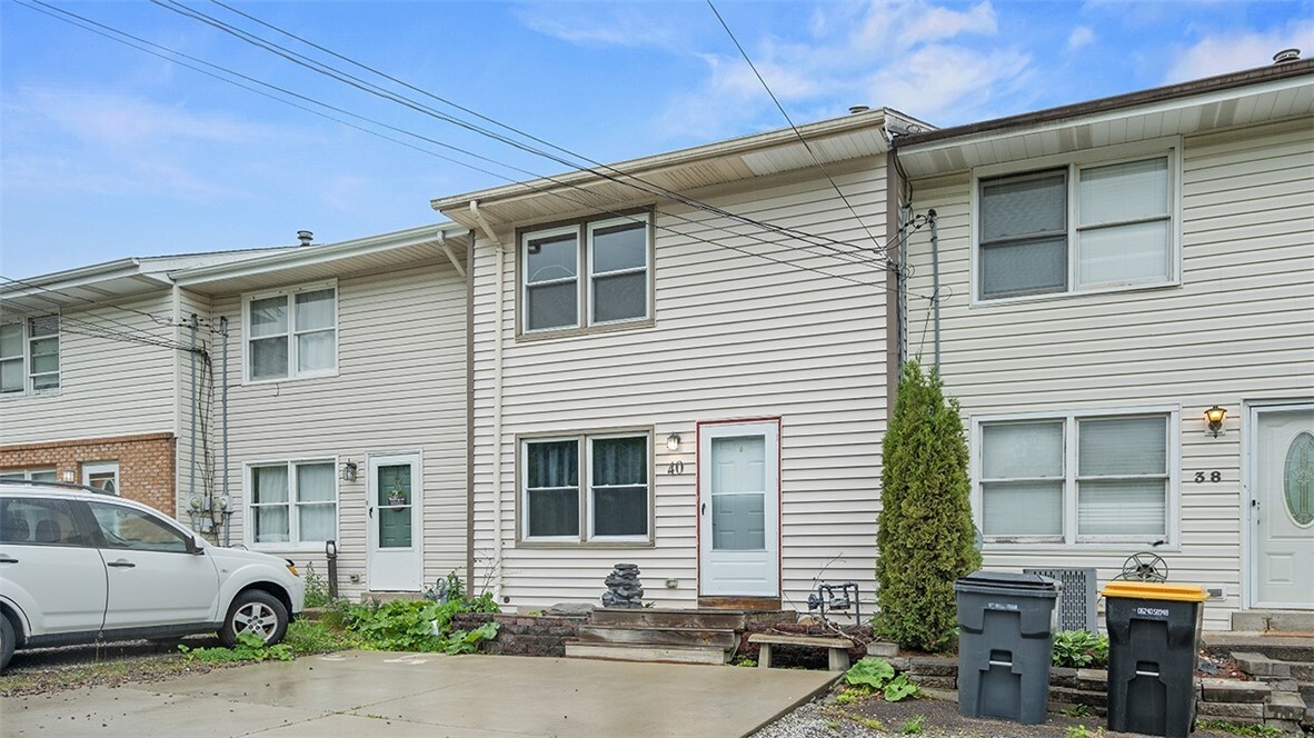 Property Photo: 40 Meanor St PA 15126