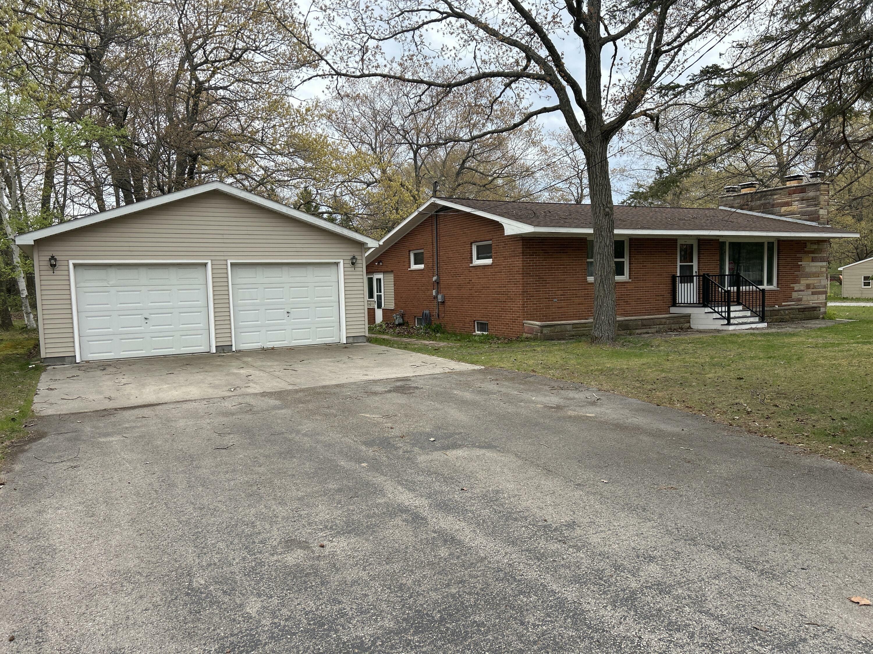 Property Photo: 2323 Hobbs Drive MI 49707