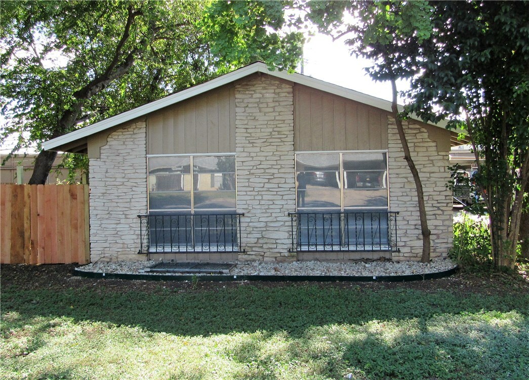 Property Photo: 2724 Saint Edwards Circle A TX 78704