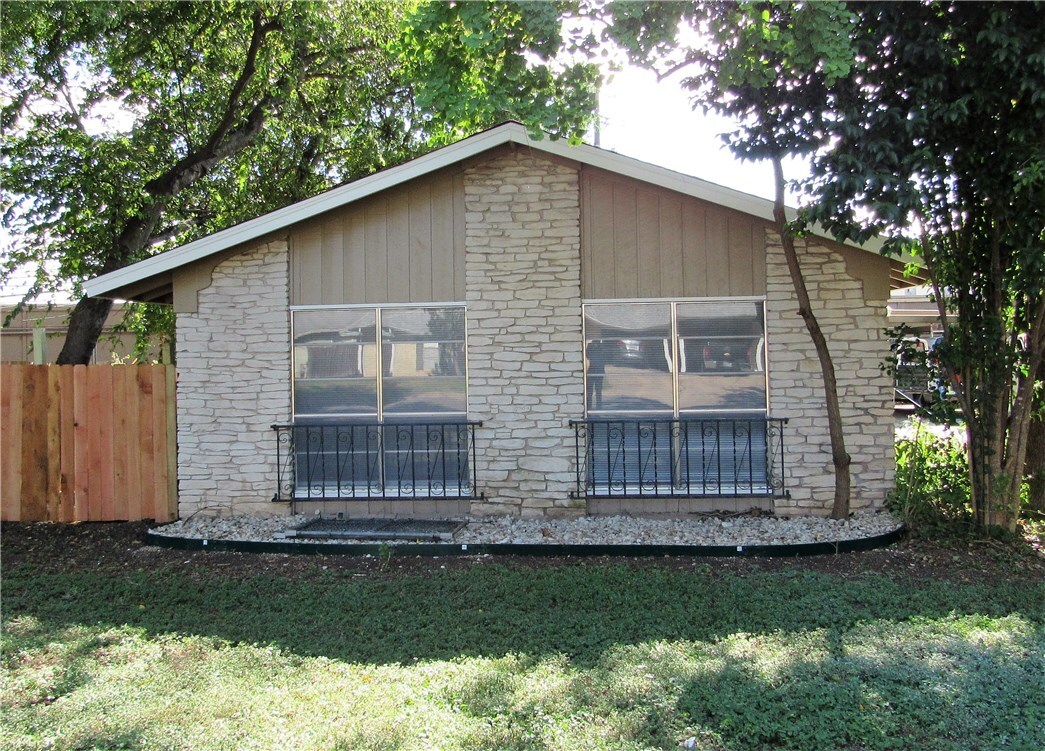 Property Photo: 2724 Saint Edwards Circle A TX 78704