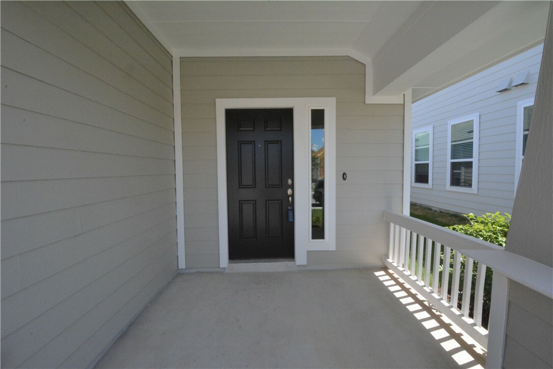 Property Photo: 5809 Marostica Lane TX 78665