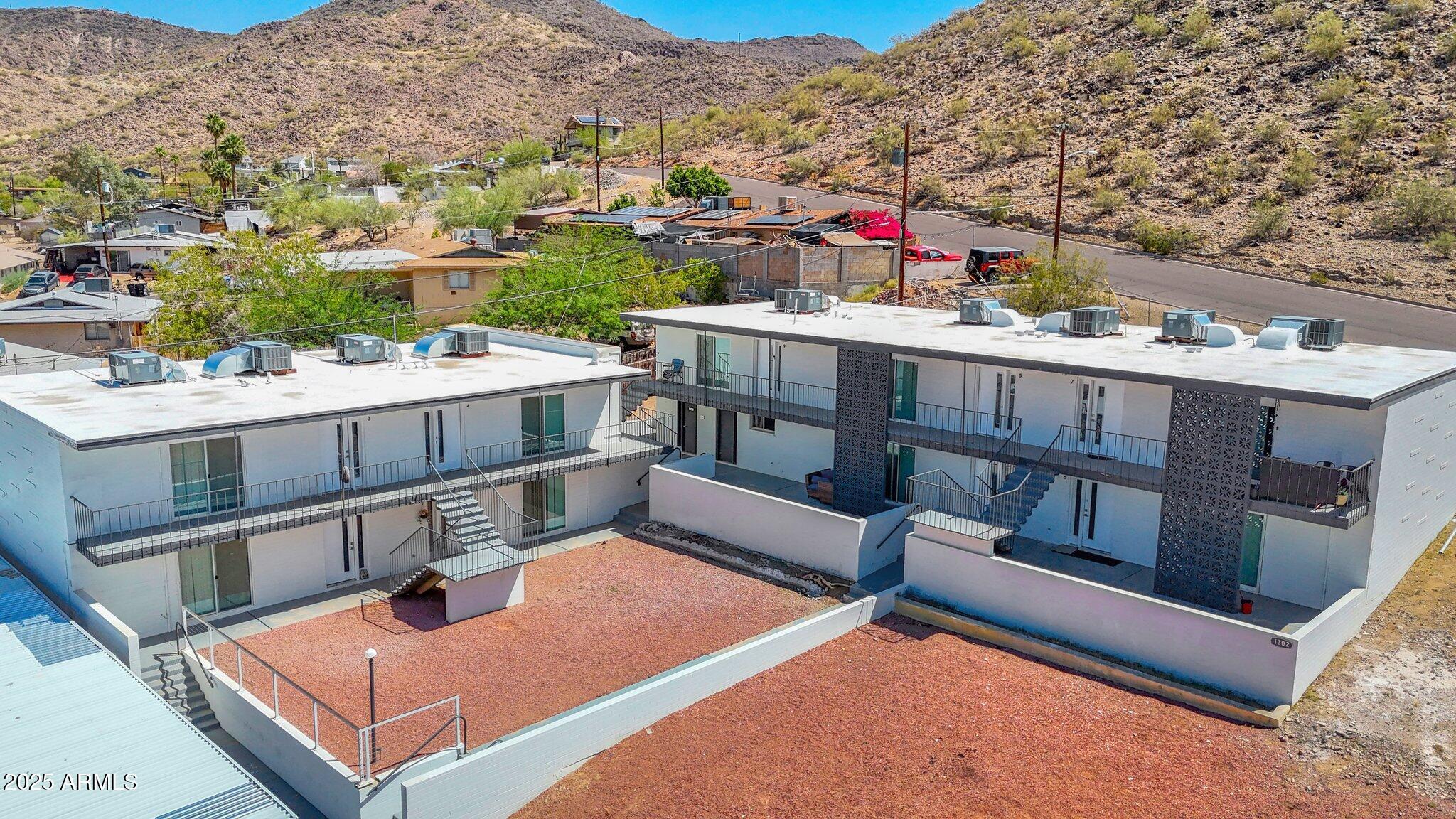 1302 W Becker Lane  Phoenix AZ 85029 photo