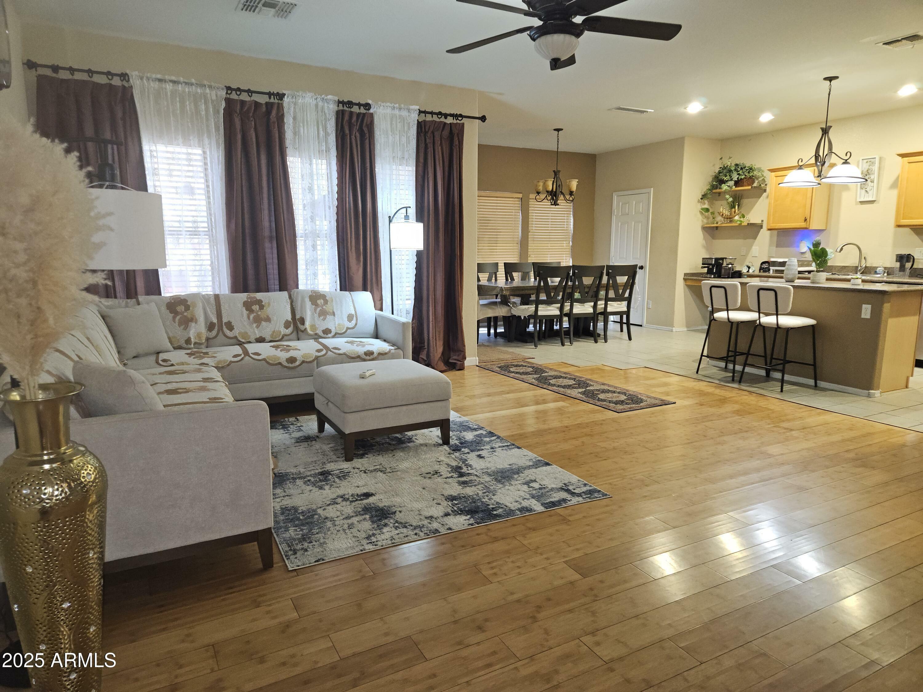 Property Photo: 1313 E Gwen Street AZ 85042