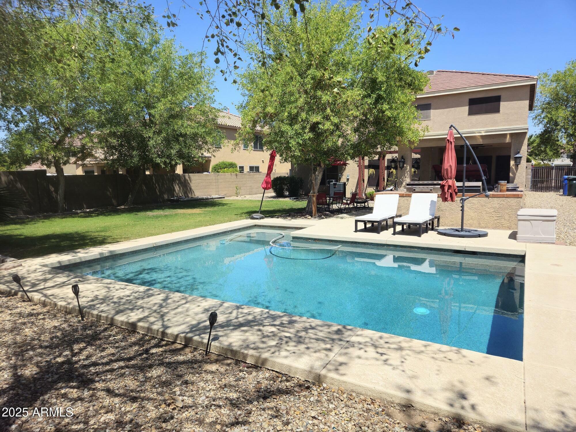 Property Photo:  1313 E Gwen Street  AZ 85042 