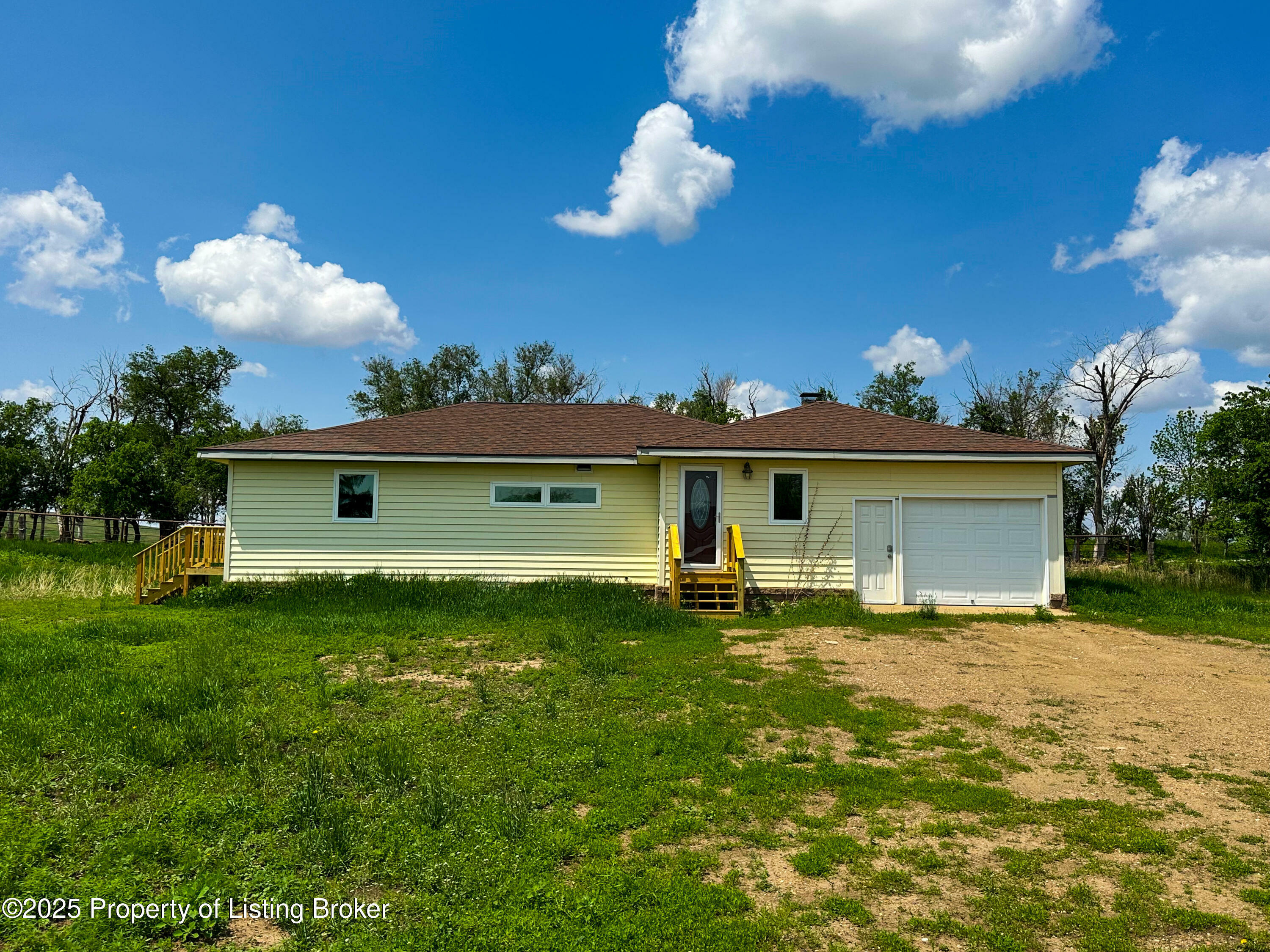 Property Photo: 12505 63rd Street SW ND 58647