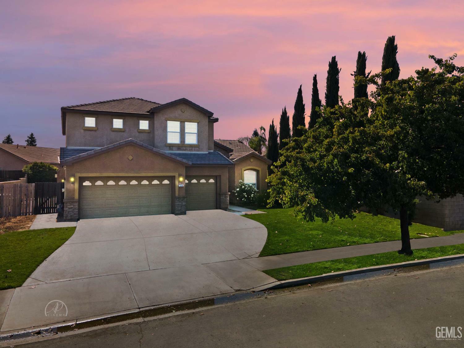 Property Photo: 7208 Whitewater Falls Drive CA 93312