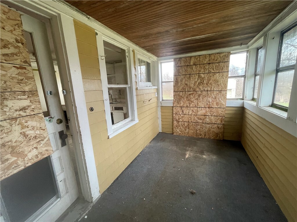 Property Photo: 6235 E Avon Lima Road NY 14414
