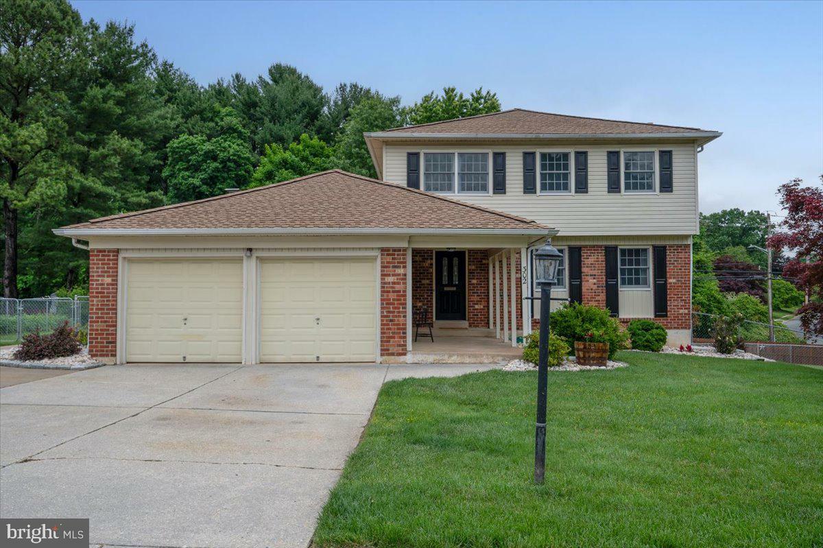 Property Photo:  302 Stamford Drive  DE 19711 