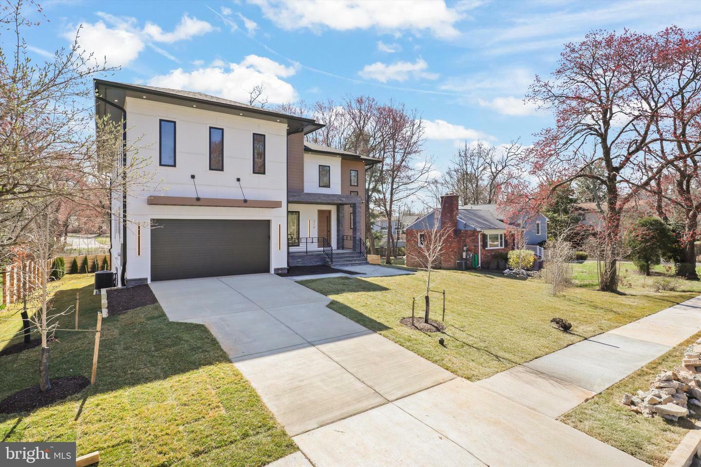 Property Photo: 310 Johnson Street SW VA 22180