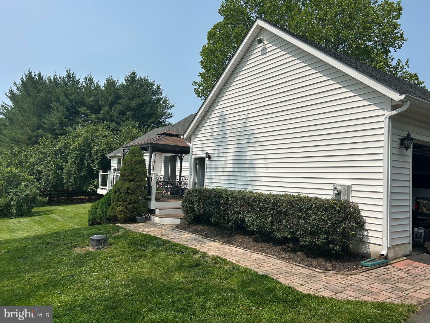 Property Photo: 36983 Philomont Road VA 20132