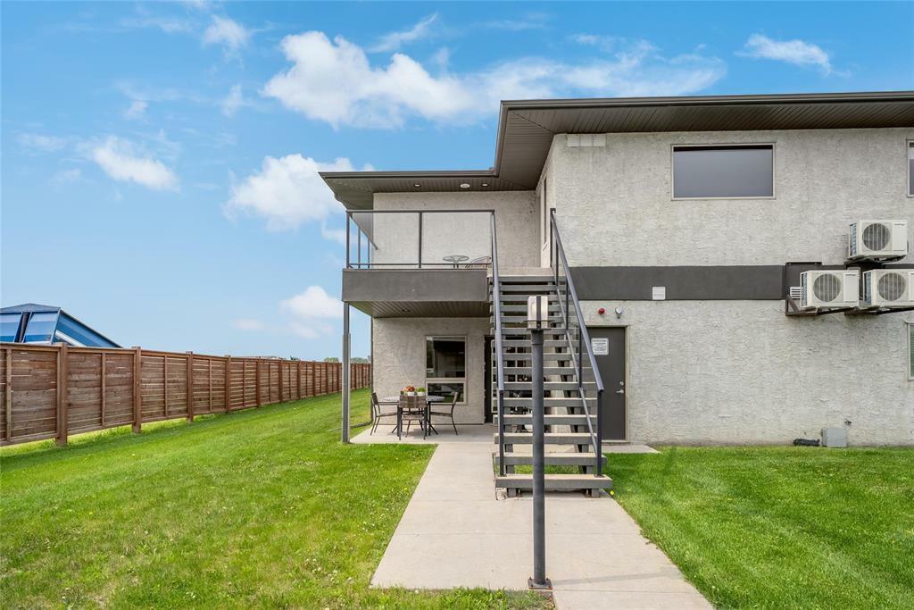 Property Photo: 1228 Old Pth 59 Highway MB R0A 0T1