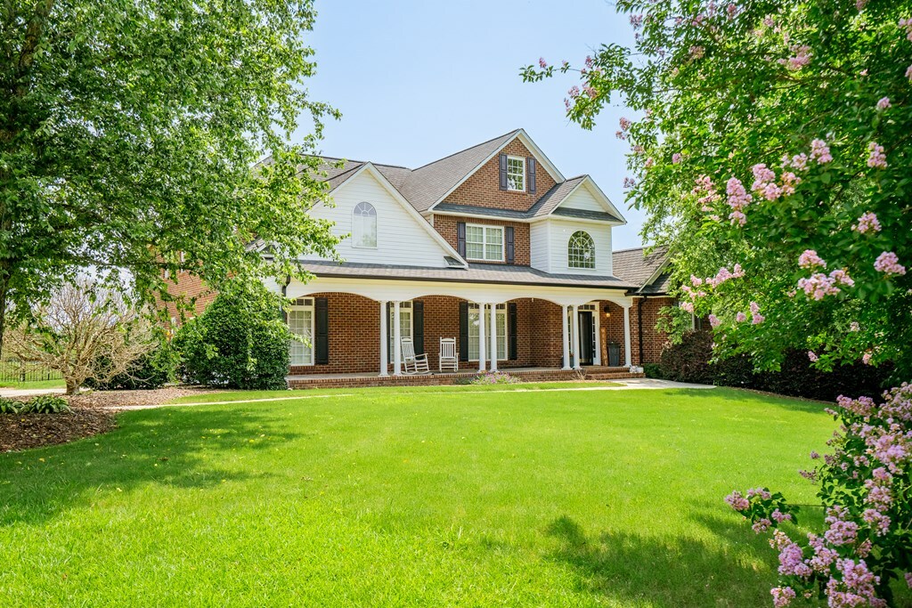Property Photo: 184 Indian Trace Drive GA 30705