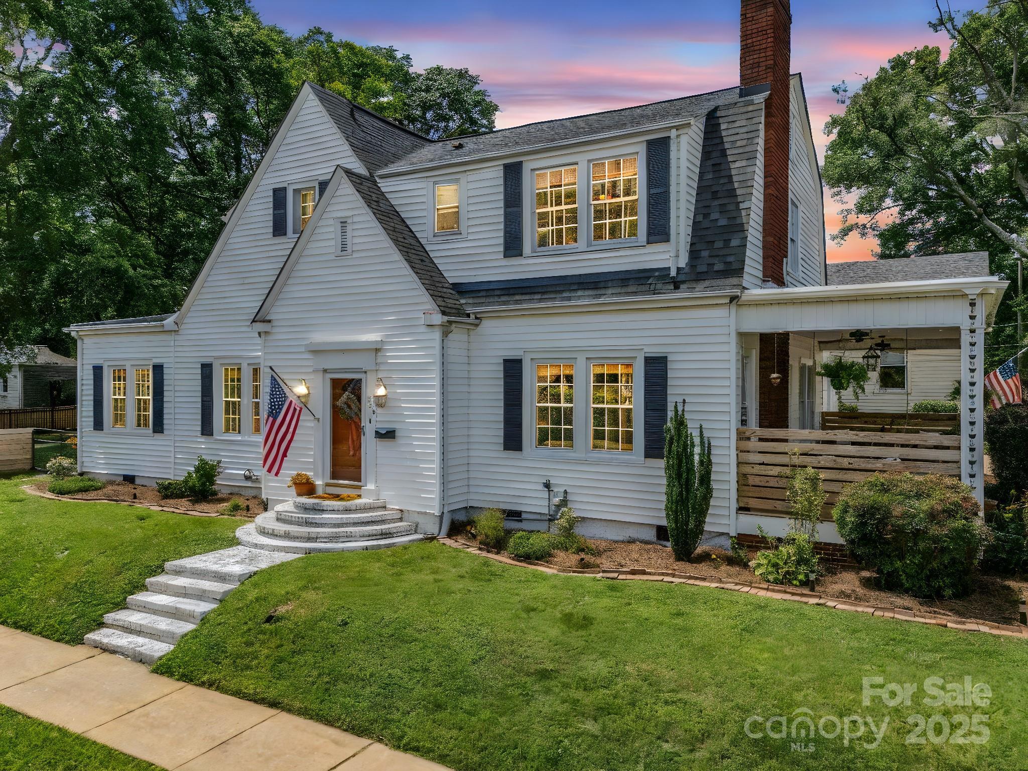 329 E Congress Street  Lincolnton NC 28092 photo