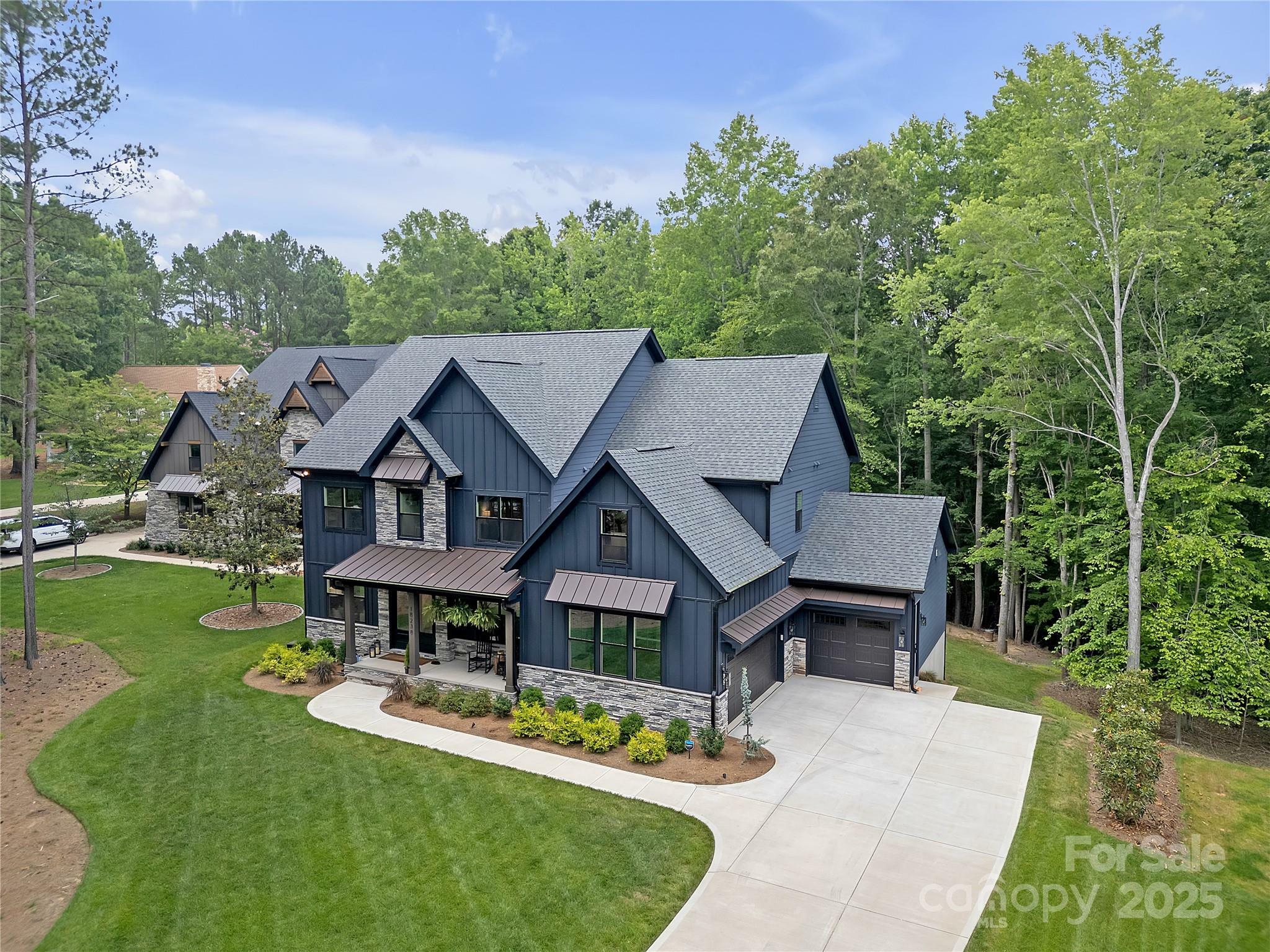 Property Photo: 18238 Youngblood Road N NC 28278