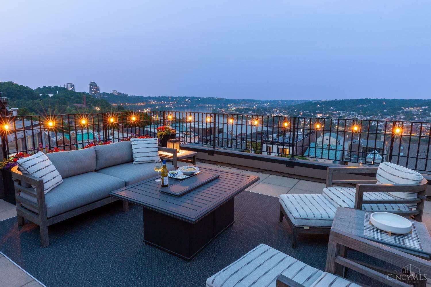 Property Photo: 1136 Carney Street OH 45202