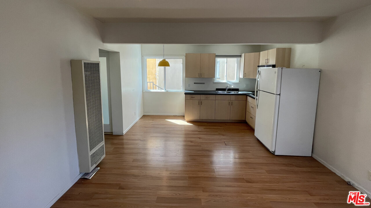 Property Photo: 732 Washington Blvd CA 90292