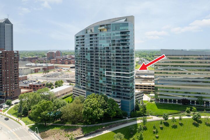 1 Miranova Place  Columbus OH 43215 photo