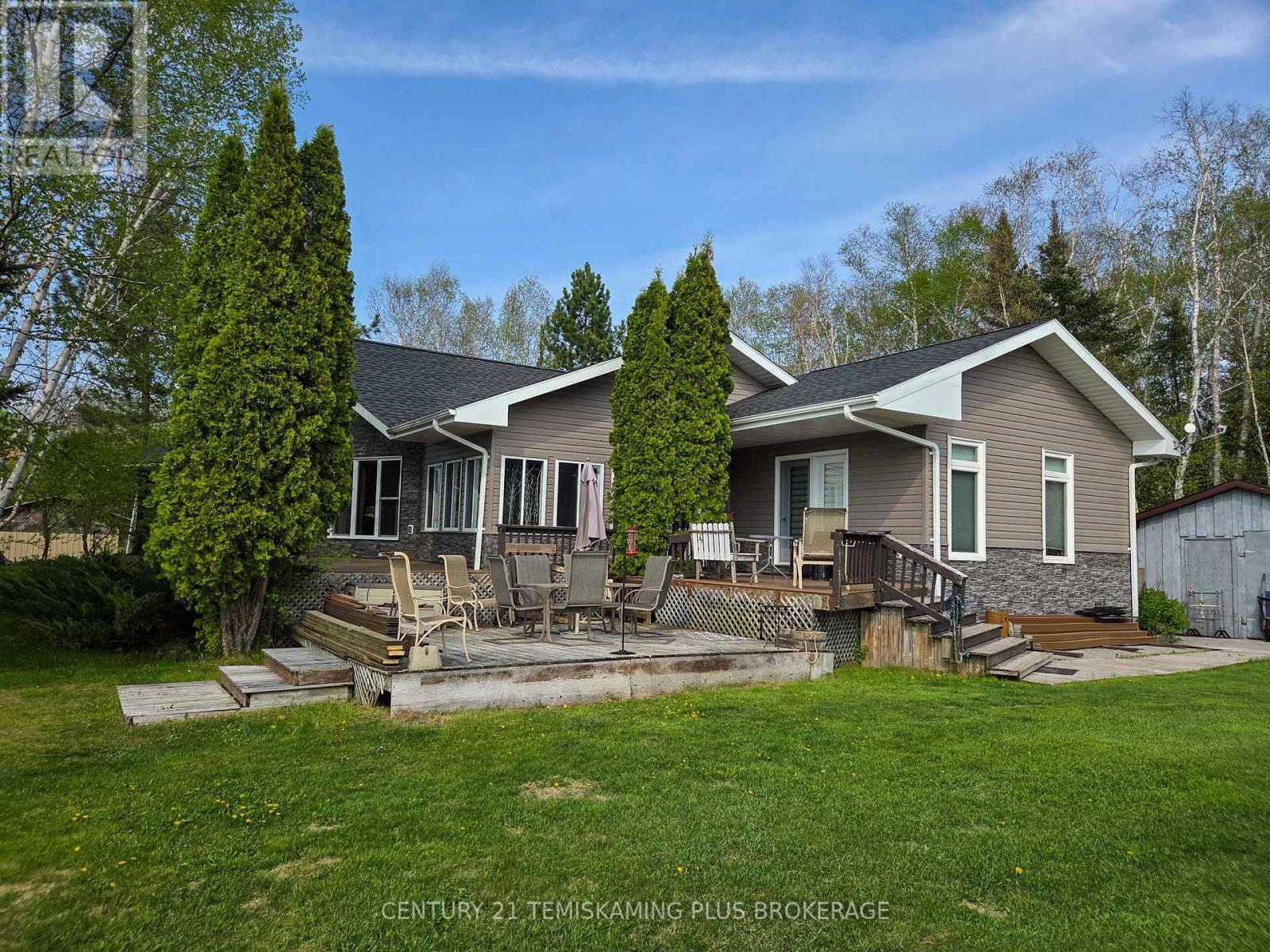 Property Photo: 794022 Island Road ON P0J 1B0