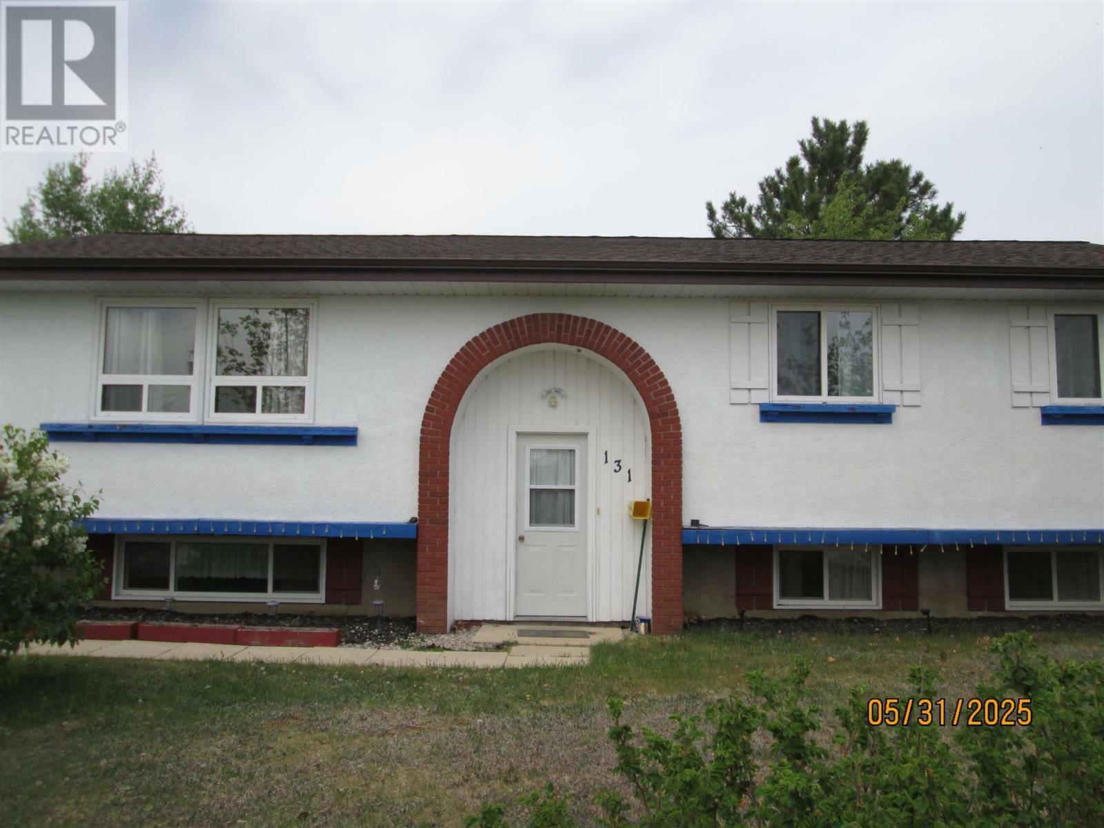 Property Photo: 131 Balsam Avenue ON P0T 1T0