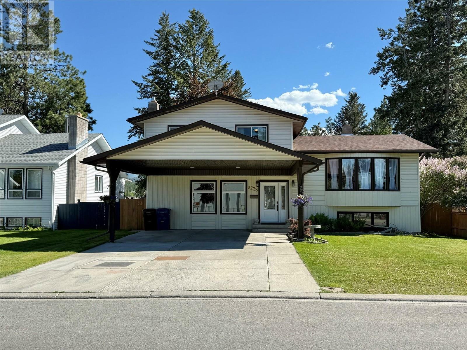 3233 7th Street South  Cranbrook BC V1C 5G6 photo