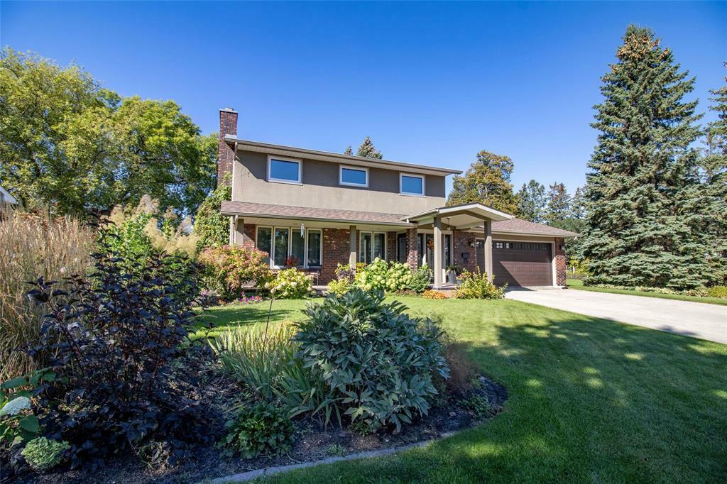 Property Photo: 245 Lilac Bay MB R5G 2C9