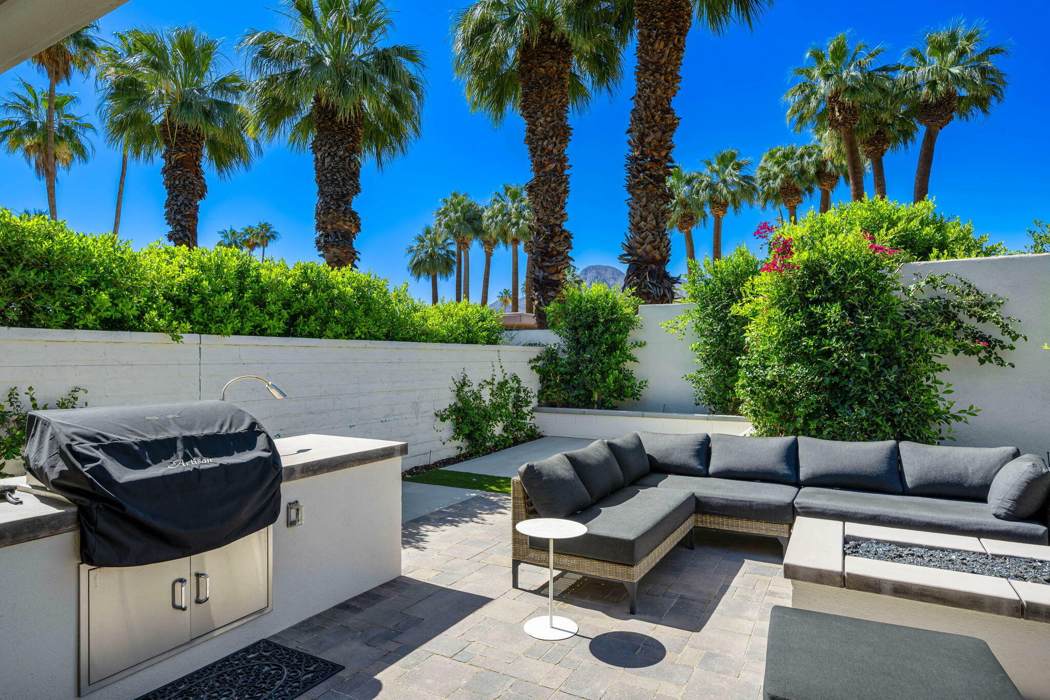 Property Photo: 75307 Mansfield Drive CA 92210