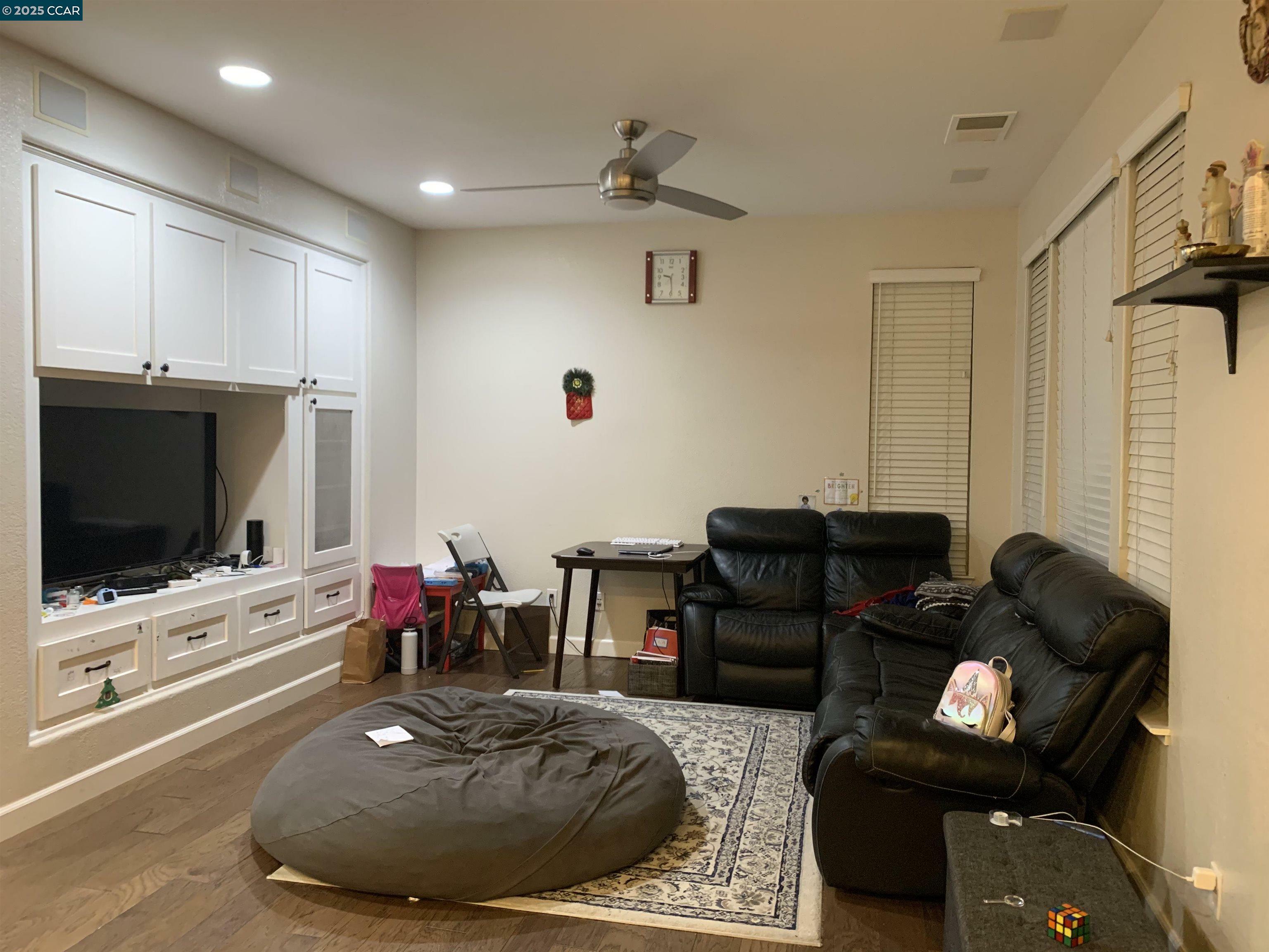 Property Photo: 4012 Gallaup Ct CA 94568