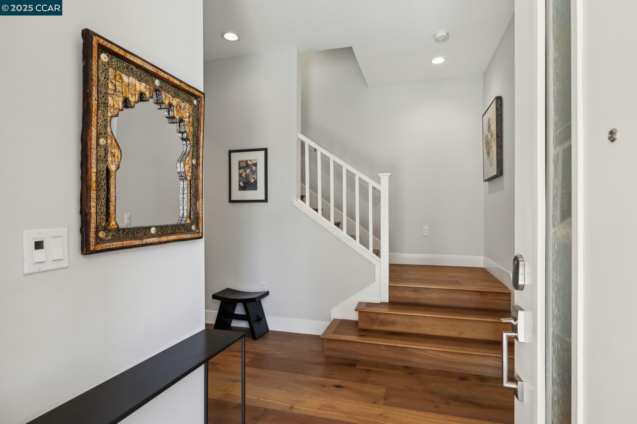 Property Photo:  962 Mountain View Dr  CA 94549 