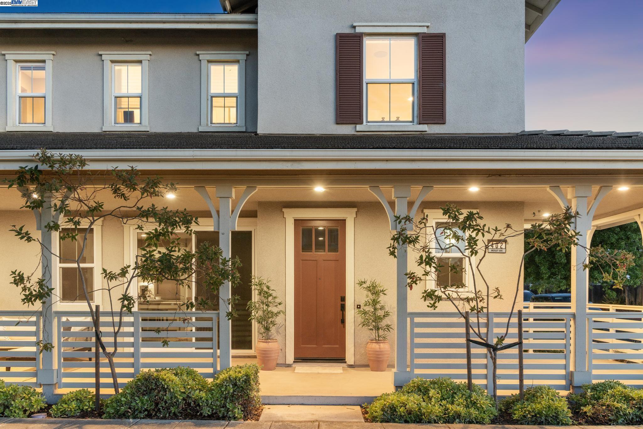 Property Photo: 402 Mosley Ave CA 94501