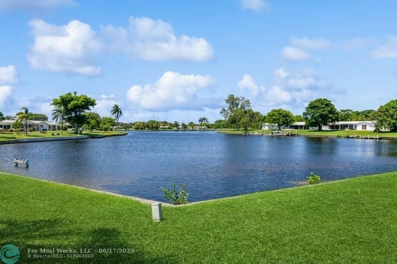 Property Photo: 1213 SW 20th FL 33426