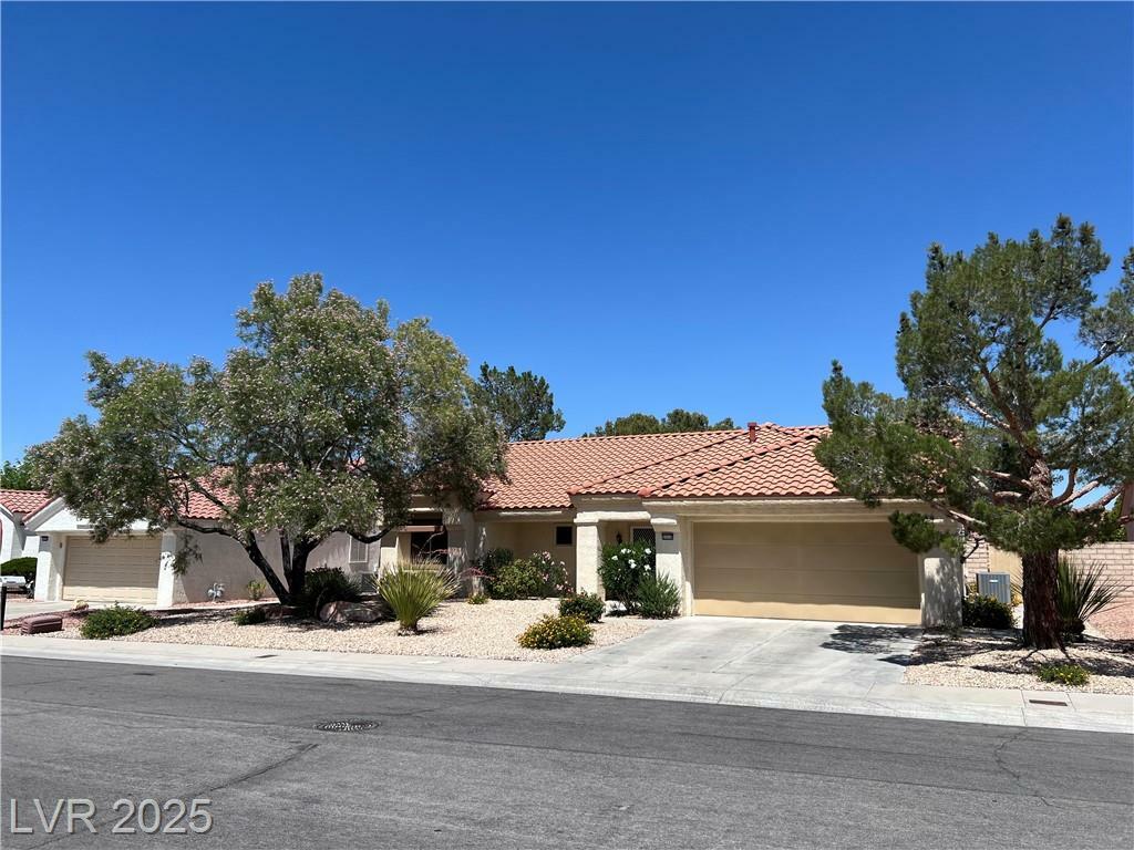 Property Photo: 2516 Sunup Drive NV 89134