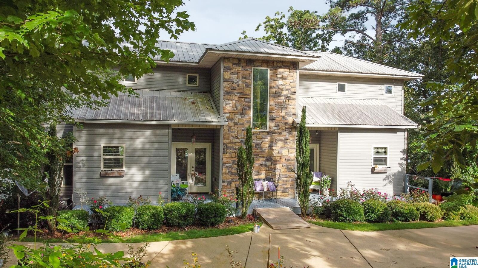 Property Photo:  95 Moss Hill Lane  AL 35128 