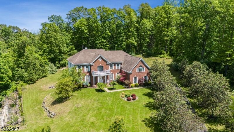 Property Photo: 8 Limekiln Ct NJ 07821