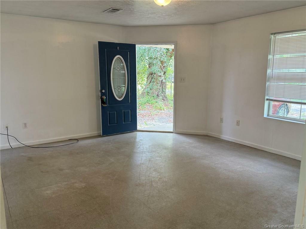Property Photo: 406 W Velmer Street LA 70633