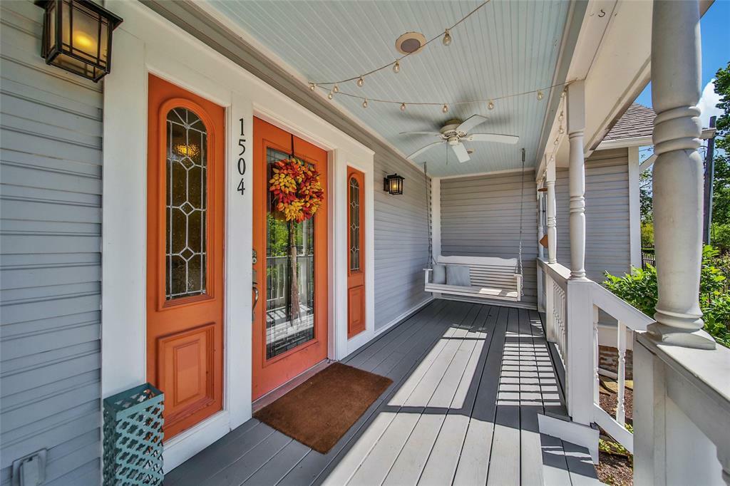 Property Photo: 1504 Columbia Street TX 77008