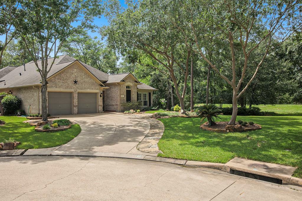 Property Photo: 43 Palmer Green Place TX 77381