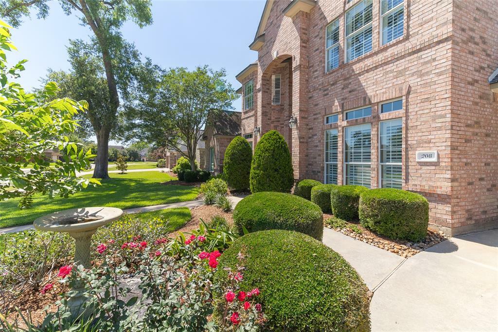 Property Photo: 208 Canyon Oak Drive TX 77566