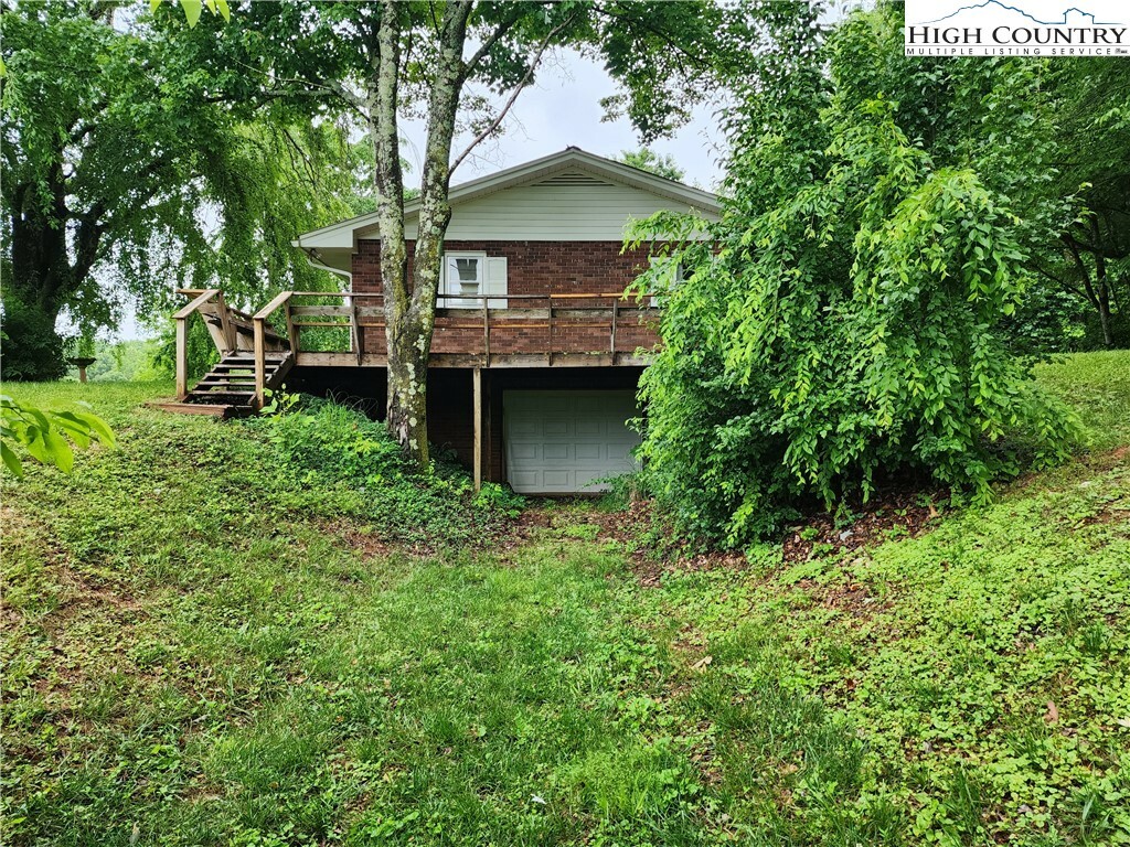 Property Photo: 981 Dehart Community Ctr Road NC 28635