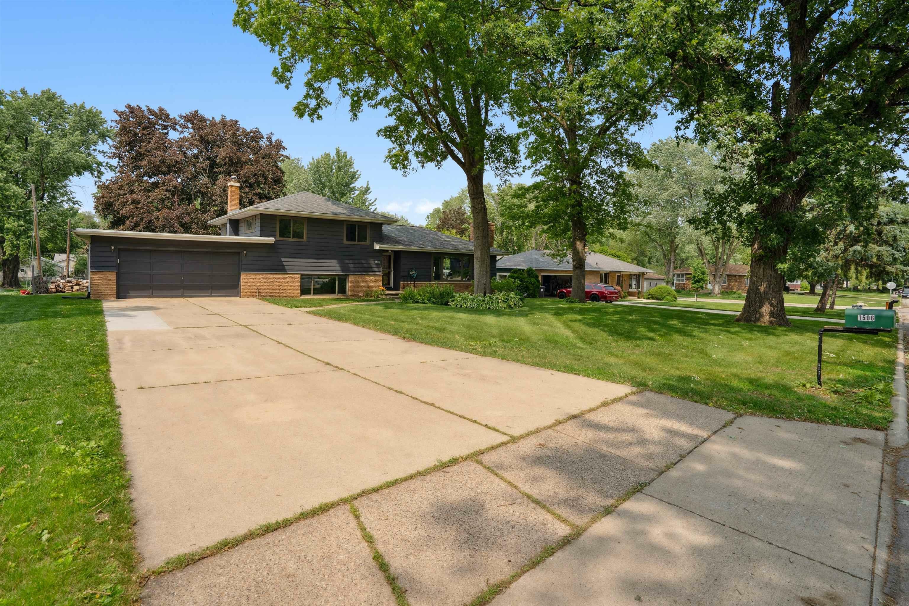 Property Photo: 1506 Pin Oak Drive IA 50613