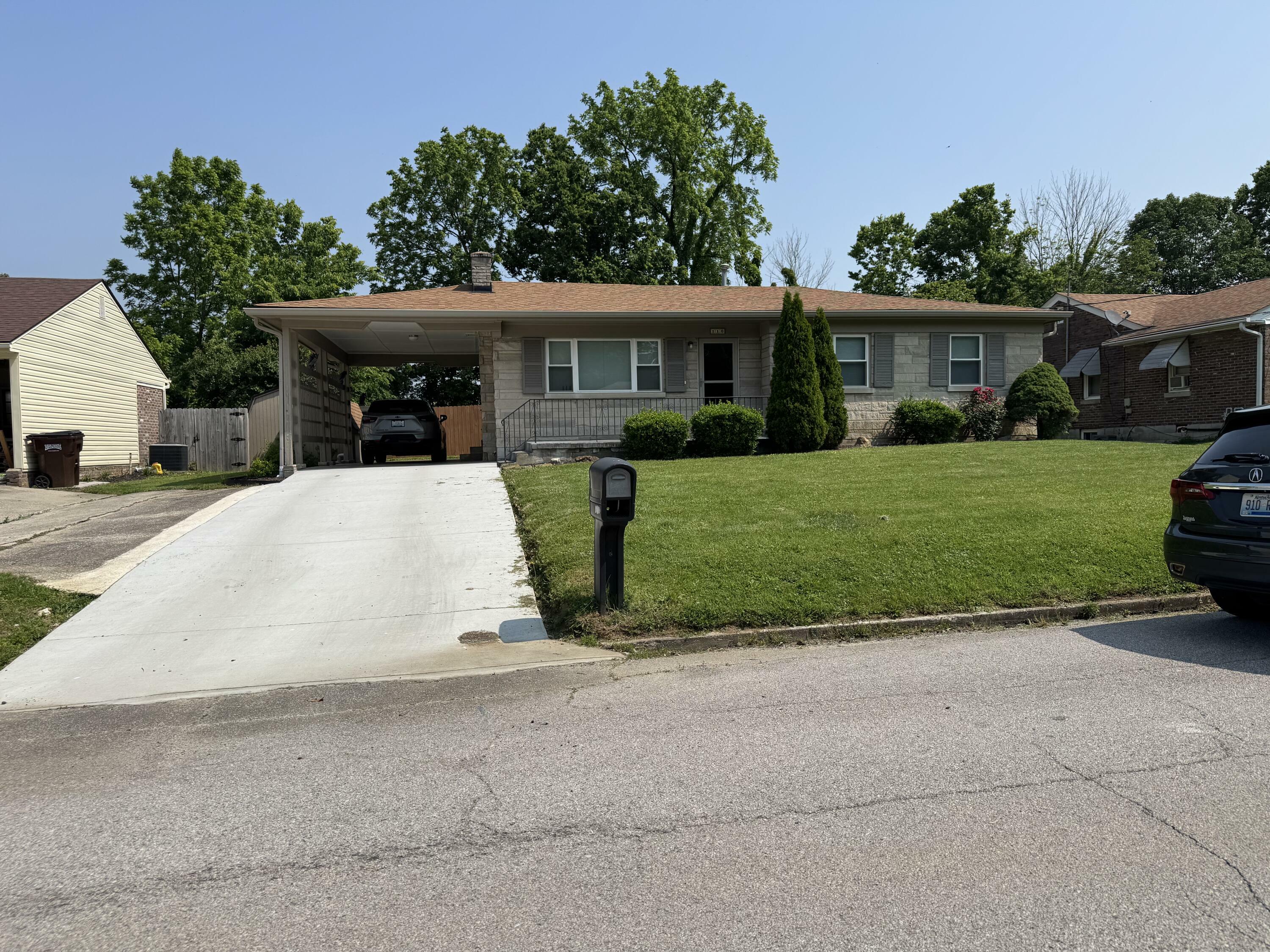 Property Photo:  110 Windsor Drive  KY 40475 