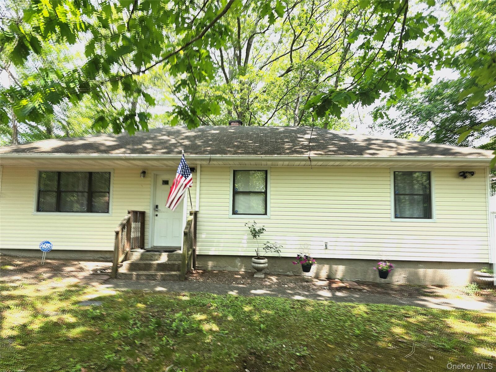 Property Photo:  151 Shinnecock Avenue  NY 11950 