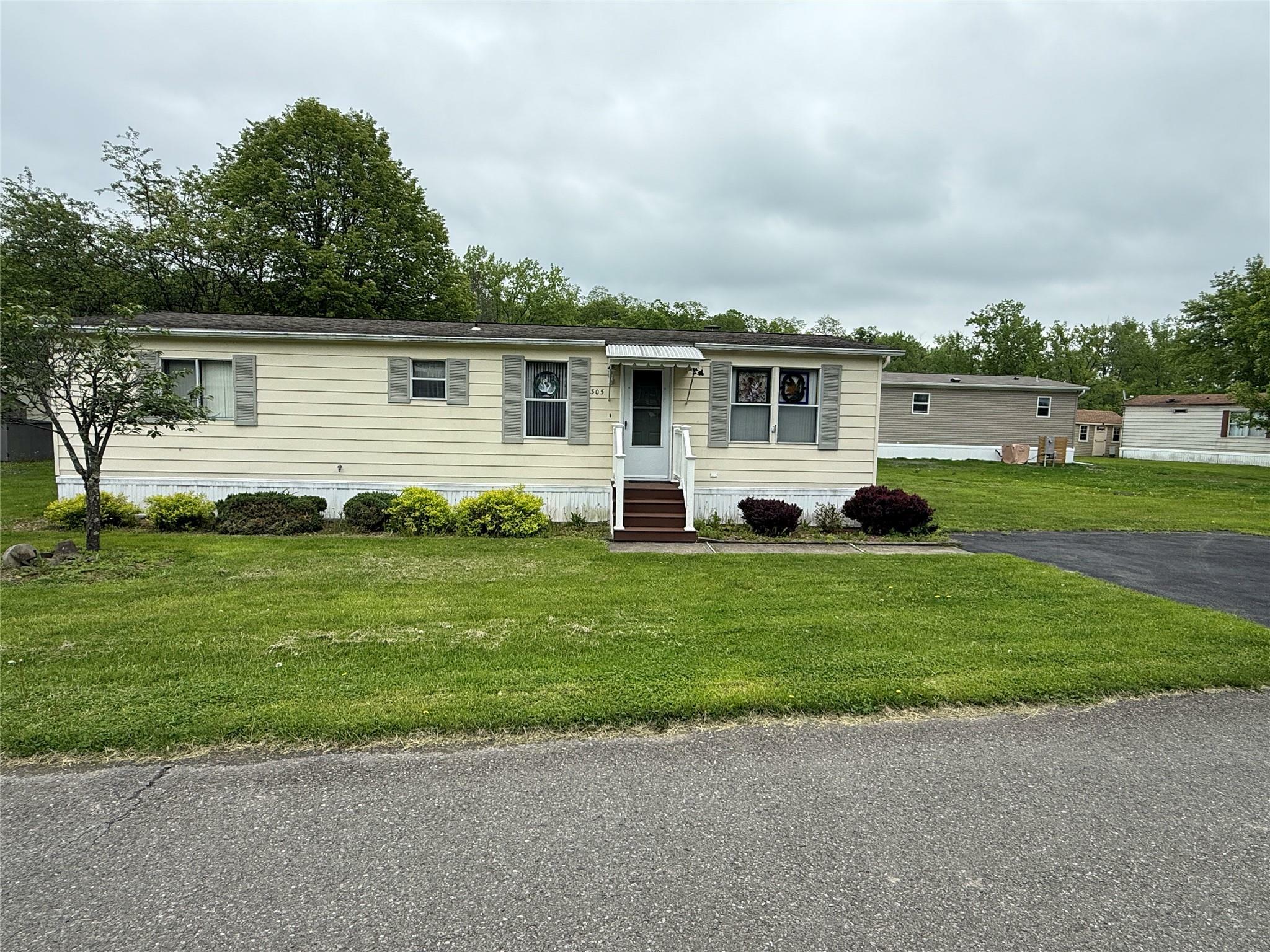 Property Photo: 305 Brittany Terrace 305 NY 12575