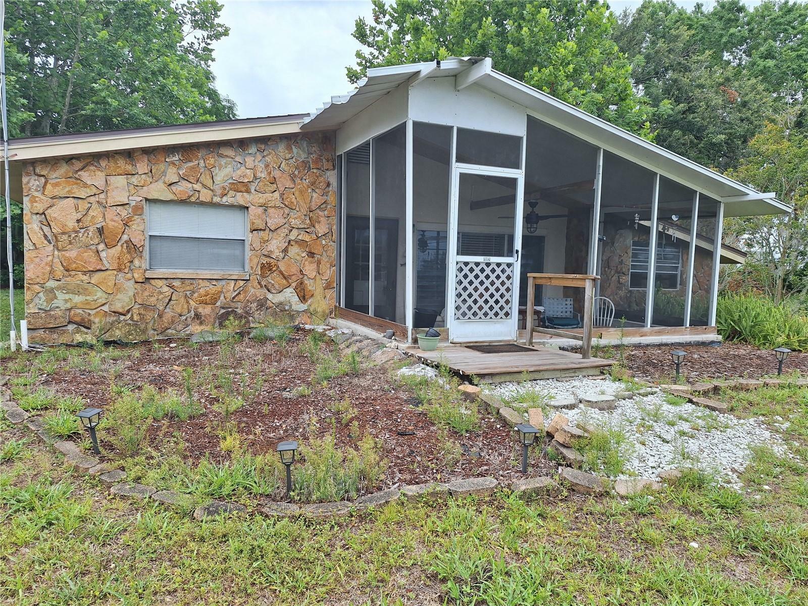 Property Photo: 7100 Ashwood Drive FL 34668